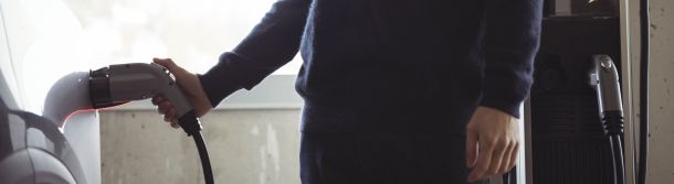 Come ricaricare auto elettrica a casa: consigli utili